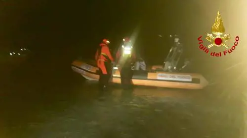 Nel Varesotto uomo muore annegato nel lago di Monate