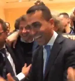 "Non sono dei 5 Stelle", ma spunta un video ​che sbugiarda Conte