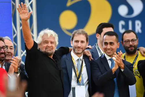 I parlamentari grillini sono stanchi di dare soldi all'associazione Rousseau