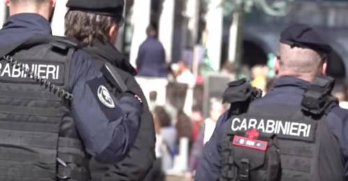 Venezia, guineano attacca carabinieri e militari