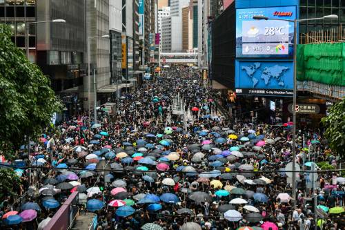 Hong Kong, Carrie Lam verso il ritiro della legge sull'estradizione