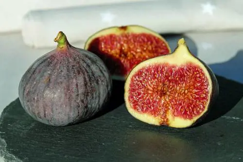 Fichi, sono antiossidanti, antinfiammatori e aiutano l'intestino