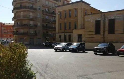 Rapina una donna al parcheggio, arrestato 37enne