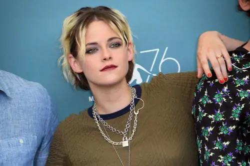 Kristen Stewart: "Mi hanno chiesto di nascondere il mio orientamento sessuale"