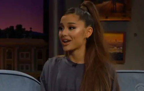 Ariana Grande fa causa a Forever 21 e chiede 10 milioni di dollari di danni 