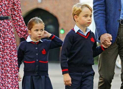 Primo giorno di scuola per Charlotte e George 