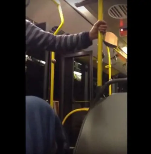 Cagliari, violenta aggressione sul bus: medico pestato da magrebino