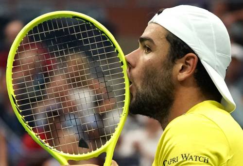 Berrettini testa e cuore. La batosta con Federer per battere mito Nadal