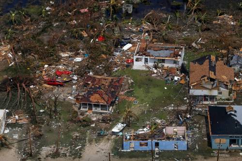 Uragano Dorian, morte e distruzione alle Bahamas