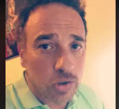 Il vignettista grilino si sfoga: "Che schifo il Pd. Che delusione Grillo”