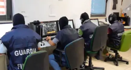 Terrorismo, quei contatti con le moschee di Bari e Aversa