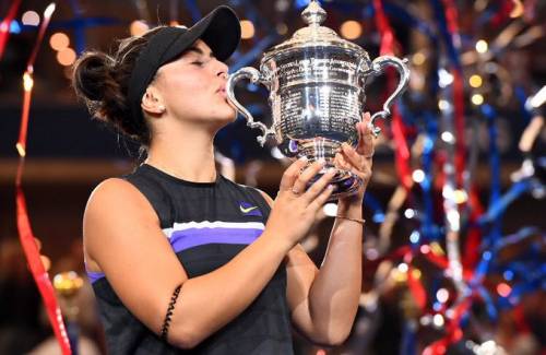 Us Open, Bianca Andreescu supera a sorpresa Serena Williams: è il suo primo titolo slam