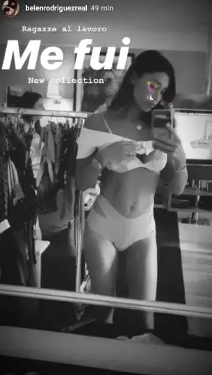 Il costume di Belen è troppo sgambato