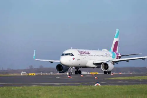 Paura su volo Eurowings da Lamezia Terme: 12 feriti a causa delle turbolenze