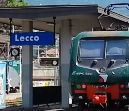 Lecco, nordafricano picchia due donne alla stazione: fermato