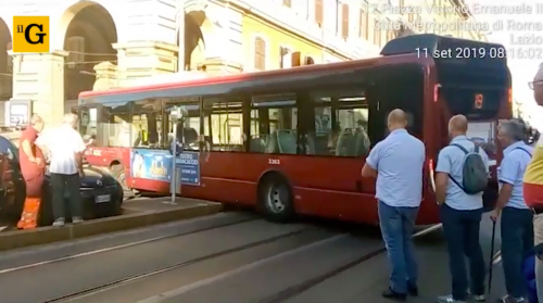 Autobus Atac in difficoltà: il traffico va in tilt