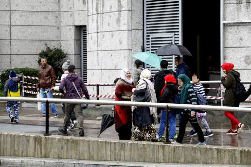 Velo islamico vietato alle bimbe: in Germania scoppia la polemica
