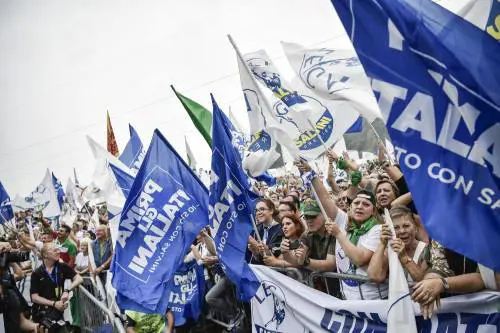 Lega, l'inchiesta si allarga. I pm a caccia del "tesoro"
