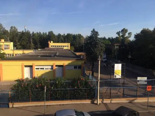 Taranto, si torna a scuola al rione Tamburi dopo la chiusura per inquinamento