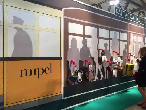 Mipel, "borse urbane" ispirate ai tram di Milano e la scoperta di storytelling made in Italy