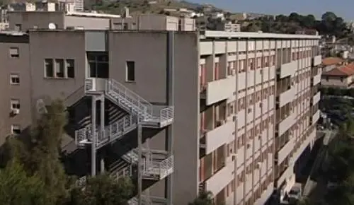 Pestata e stuprata da due ragazzini: l'orrore sulla 90enne a Messina