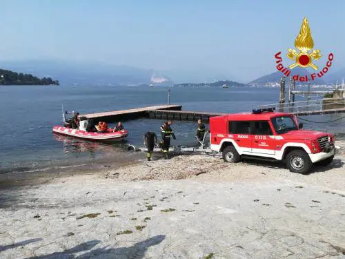 Lago Maggiore, continuano le ricerche del disperso caduto dal traghetto