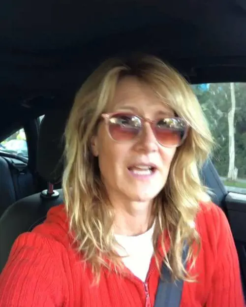 Laura Dern nega la love story con Bradley Cooper