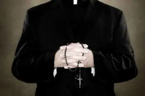 Pedofilia, espulso un gesuita per abusi ai danni di cinque minori