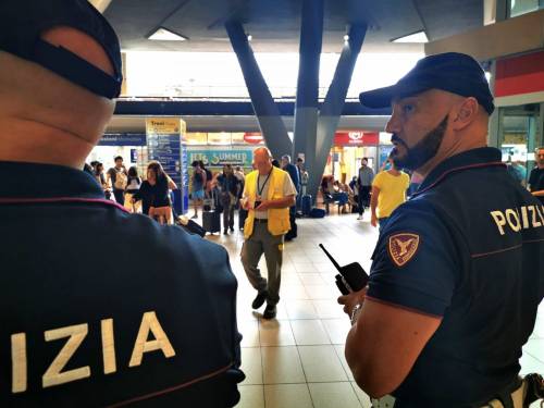 Furto al turista brasiliano, smantellata la paranza dei borseggiatori