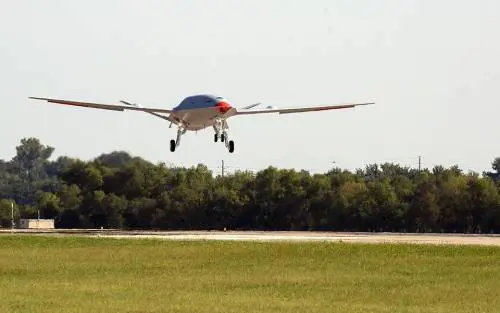 Stati Uniti, primo volo per l’MQ-25 Stingray