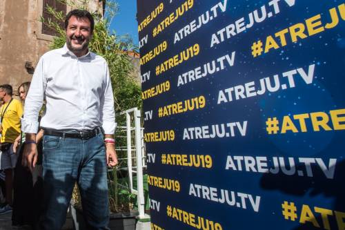 Caso Don Giorgio, Salvini tuona: "Non penso che  Dio sia fiero di lui"