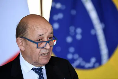 Il falso ministro Le Drian e la truffa da 80 milioni