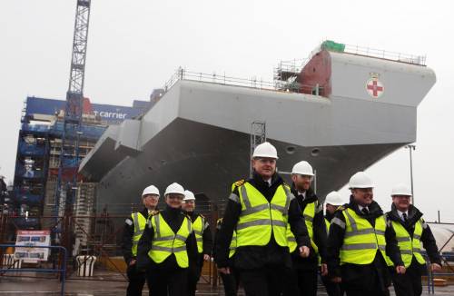 La nuova portaerei britannica: il gigante dei mari ora è pronto
