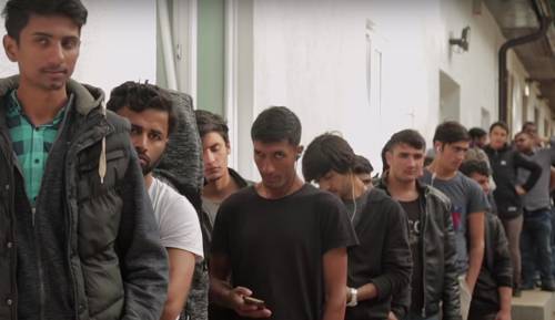 Bosnia, campi al collasso: disordini tra migranti e polizia