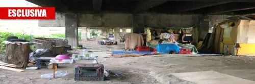 La baraccopoli sotto il cavalcavia di via Flaminia