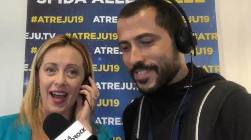 La canzone-parodia della Meloni su Renzi e Di Maio