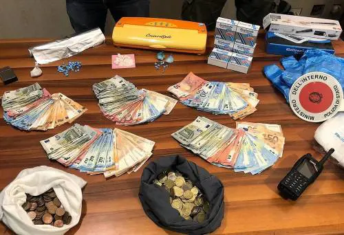 Palermo, scoperto laboratorio per produrre crack: in manette tre spacciatori