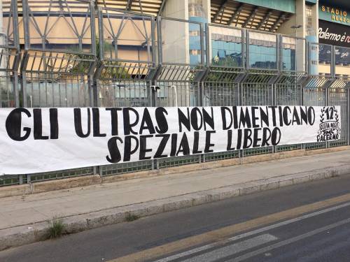 Striscione pro-Speziale allo stadio di Palermo. La vedova Raciti: "Dispiaciuta"