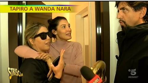 Wanda Nara punge la Caracciolo e la Marcialis: "Io e Gaia Venturini le uniche donne di Tiki Taka"