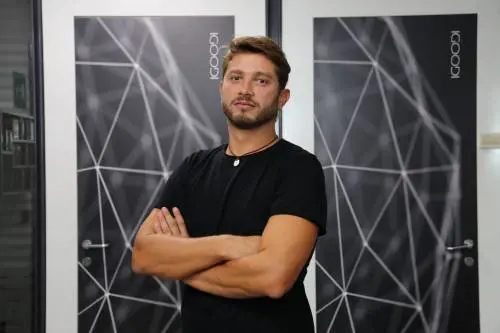 "Creiamo un altro Io per restare unici nel mondo digitale"