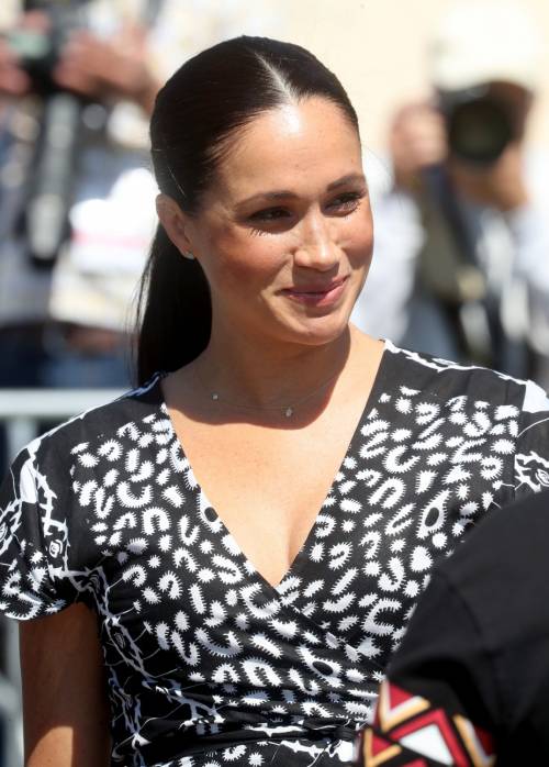 Meghan Markle e il Principe Harry arrivano in Sudafrica: foto