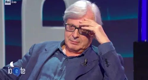 Sgarbi ascolta la voce della madre e si commuove