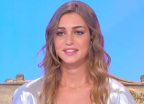 La ex tronista Sara Tozzi ha ritrovato l’amore: è tornata col suo ex