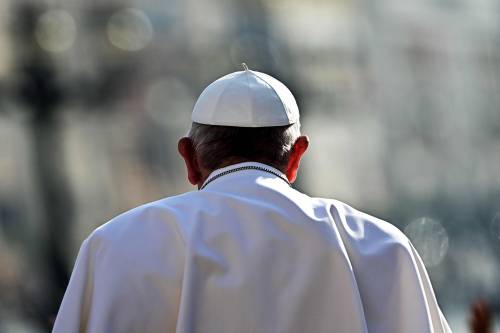 Bergoglio ai gesuiti africani: "Il Papa è molto assediato"