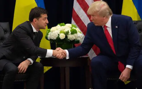 "Ora fate pace con la Russia...". Cosa c'è dietro le parole di Trump