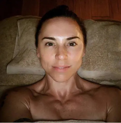 Mel C parla della battaglia contro la depressione: "Faticavo ad alzarmi dal letto"