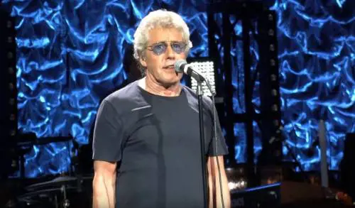 Roger Daltrey resta senza voce, gli Who interrompono il concerto