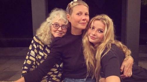 Apple Martin appare in una rara foto con sua madre Gwyneth Paltrow