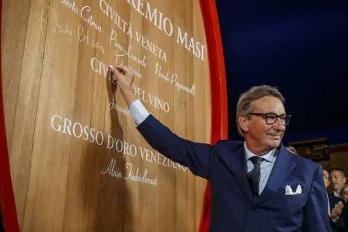 "Il Campiello? Dipende dall'annata, come il vino Io bevo romanzi storici"