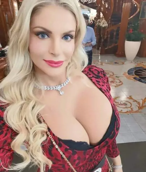 Francesca Cipriani: "No tassa sulle merendine, ne mangio troppe!"